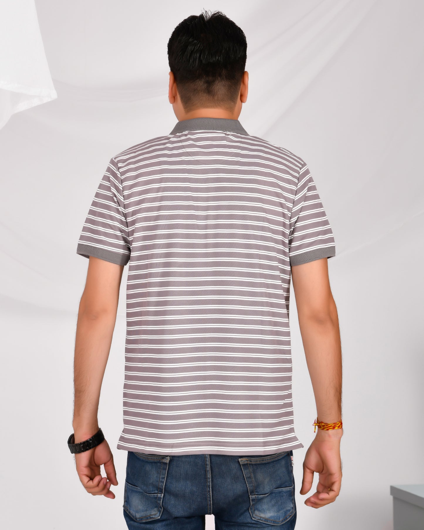 Noble Mono-Stripes Collar T-Shirt Grey