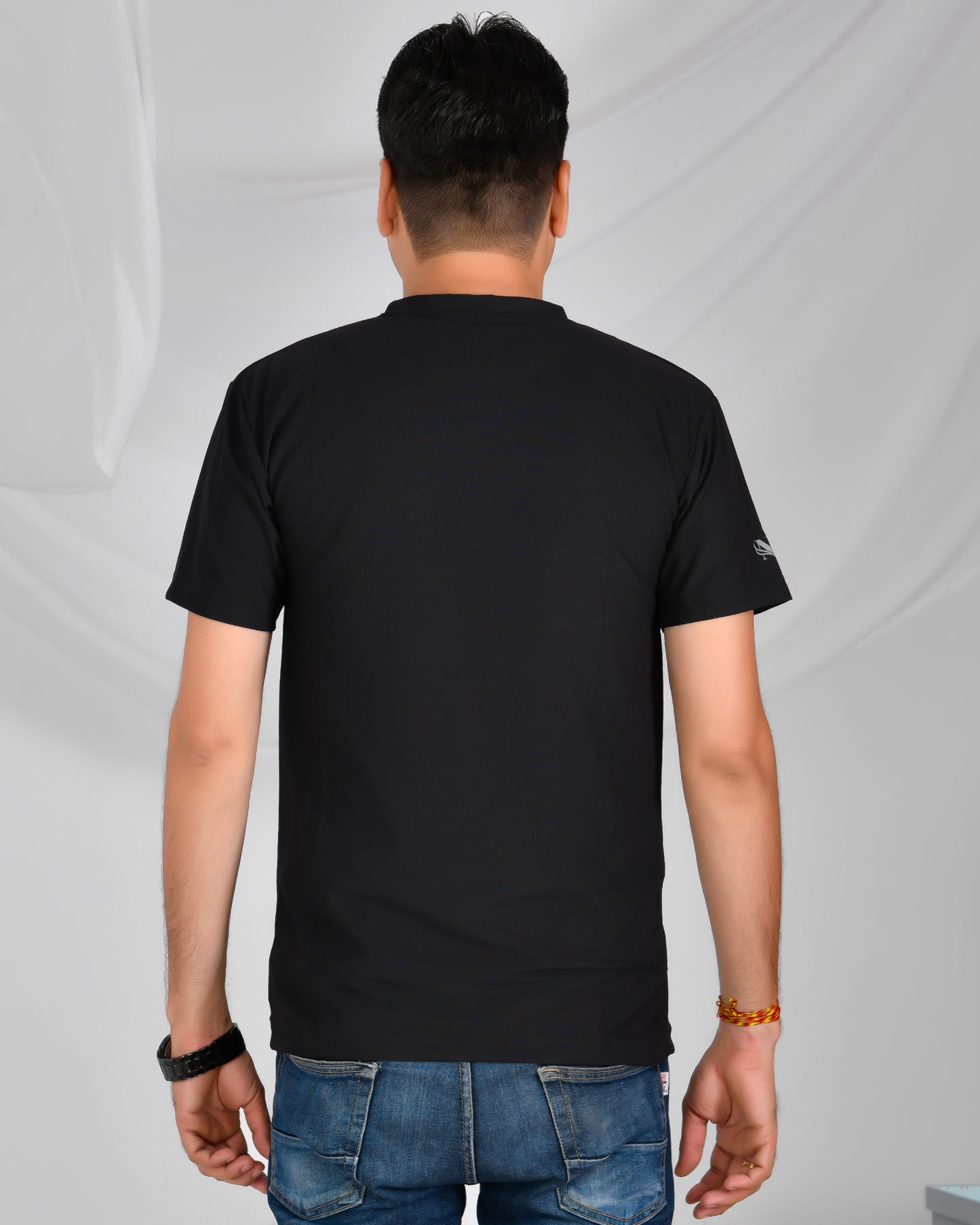 Noble Mars Round Neck T-Shirt Black